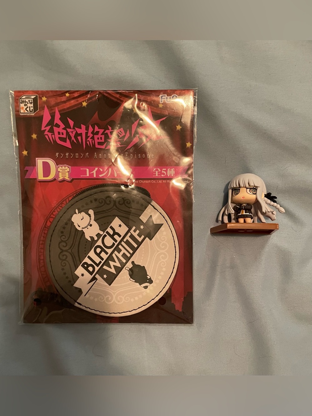 Danganronpa Kyoko Kirigiri Mini Figure and Monokuma White & Black Pouch